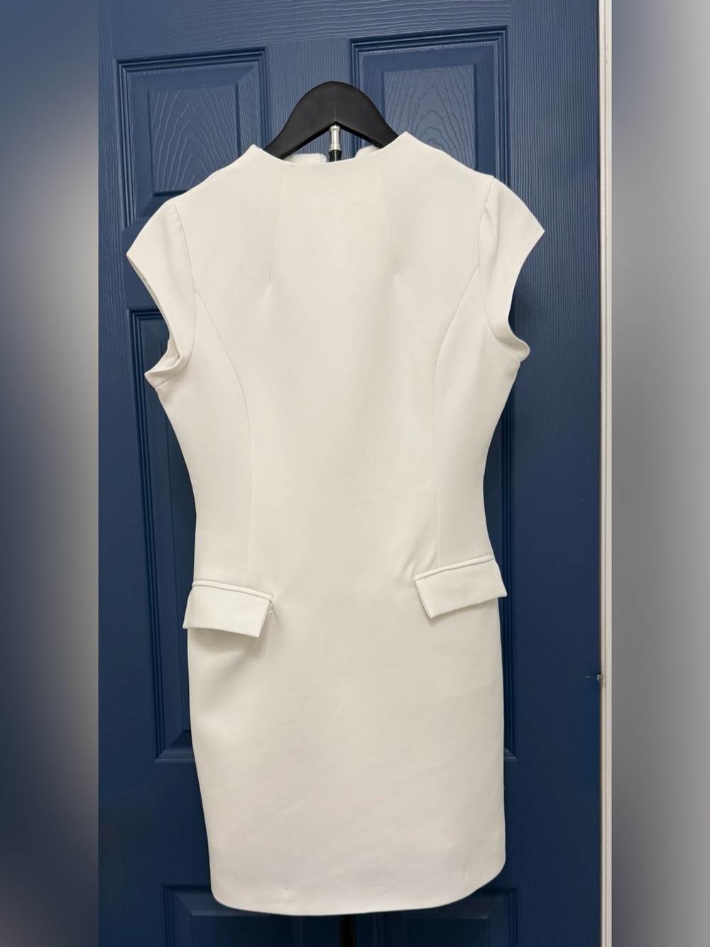 Commense White Cap-Sleeve Mini Sheath Dress